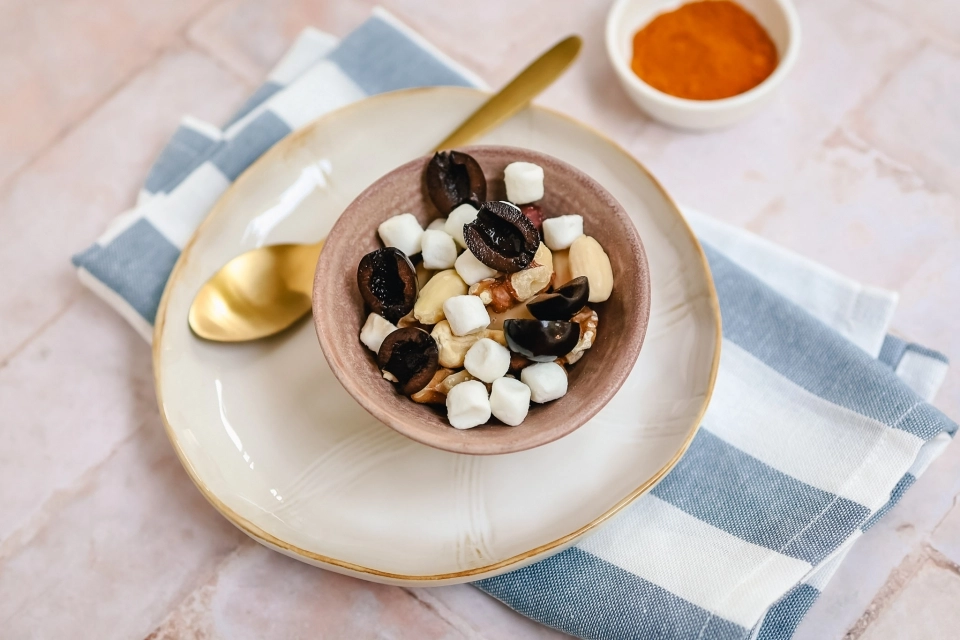 Geitenkaas bolletjes met noten & olijven