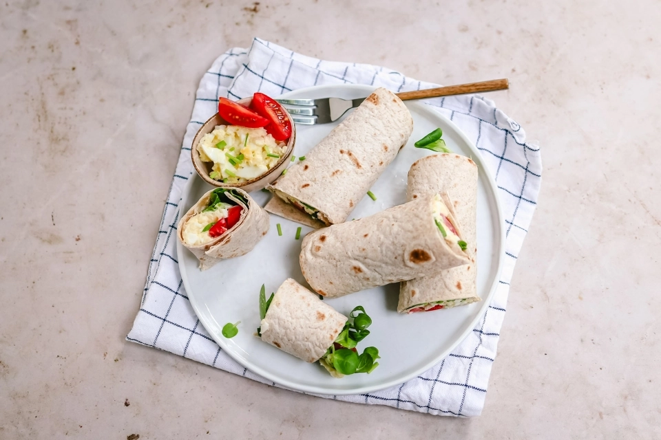 Wrap met eiersalade & tomaat