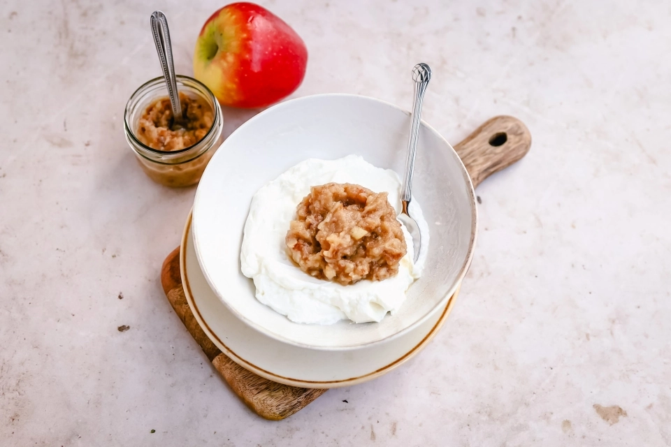 Kwark met appel & rozijnenspread