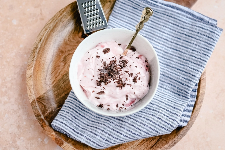 Aardbeienyoghurt met pure chocolade