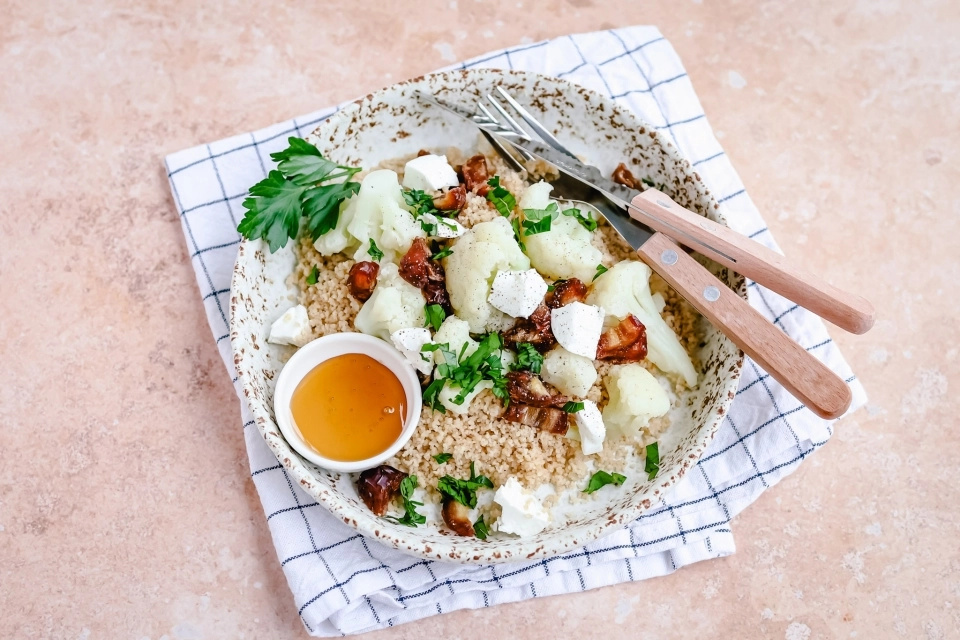 Zoete couscous met dadels & geitenkaas