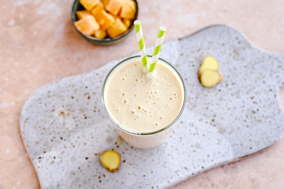 Ontbijt smoothie met mango