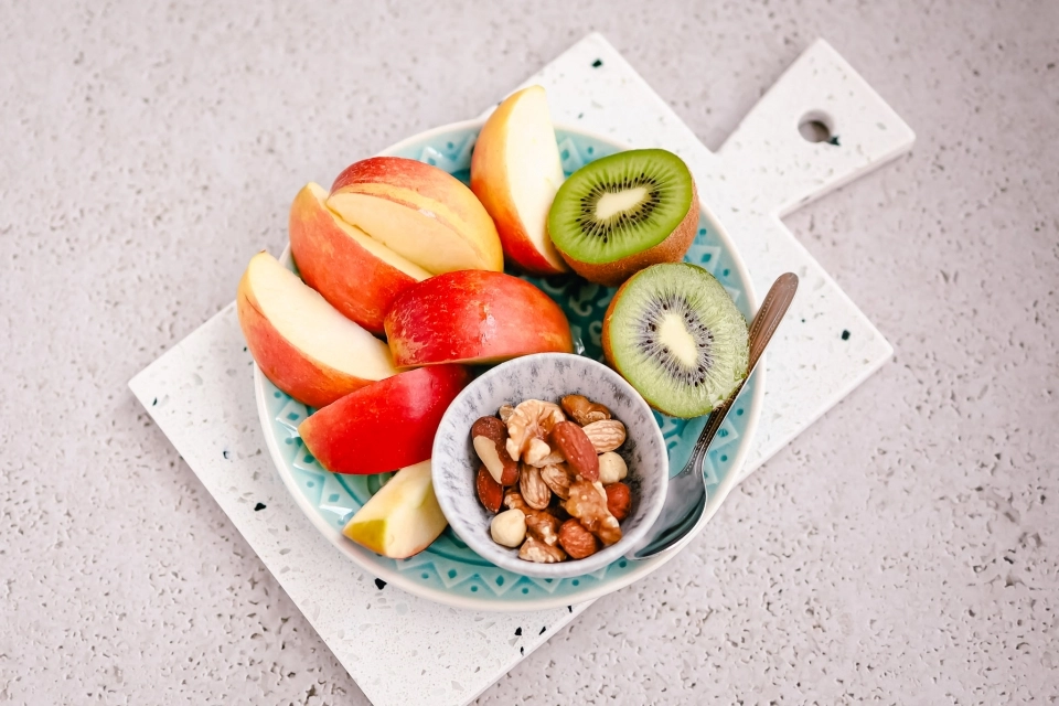 Appel met kiwi & noten