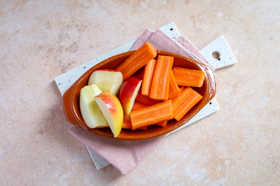 Appel met worteltjes