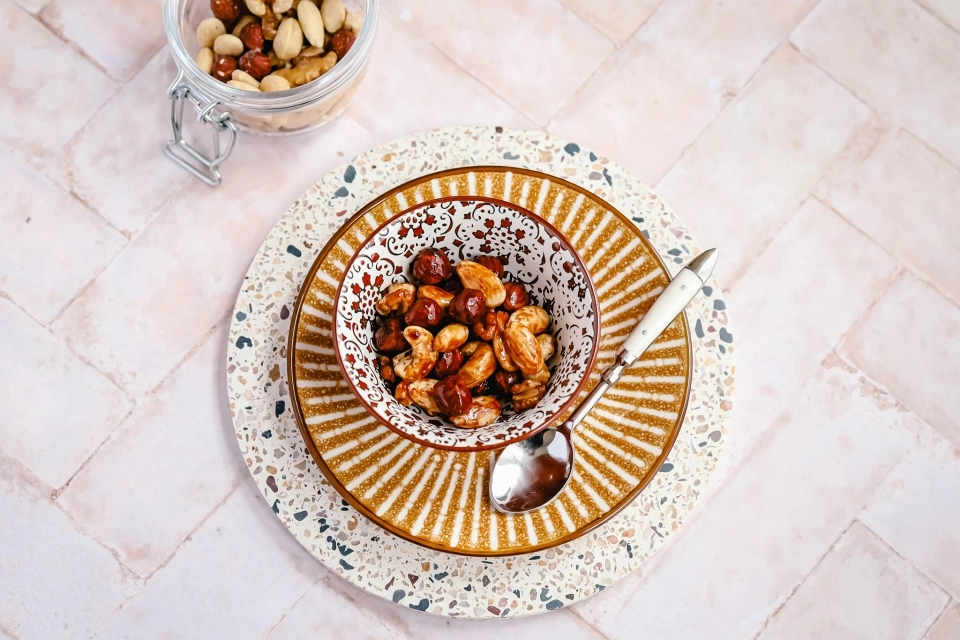 Gebakken noten met ketjap