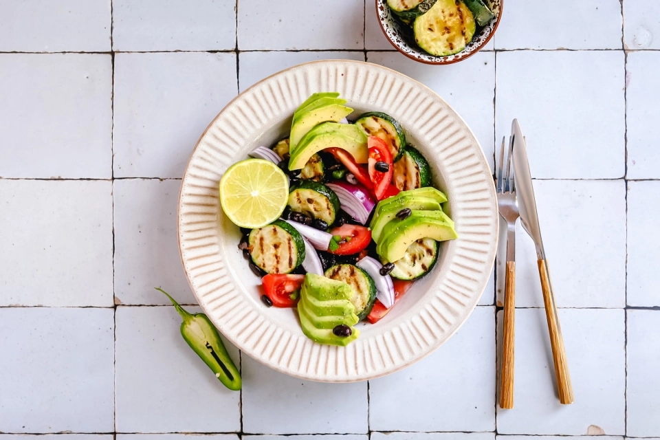 Mexicaanse maaltijdsalade met jalapeño peper