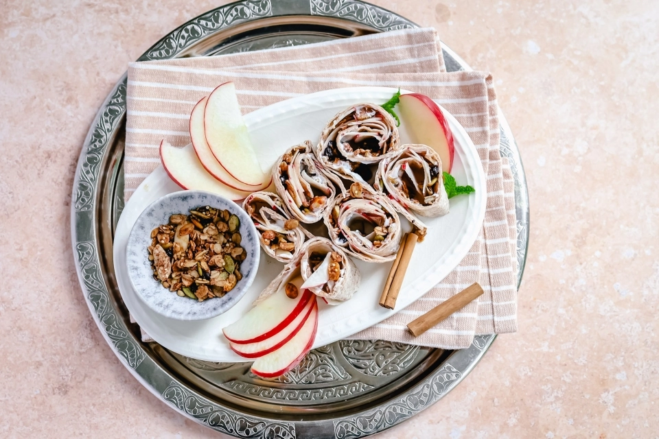 Ontbijtwrap met kaneelkwark & appel