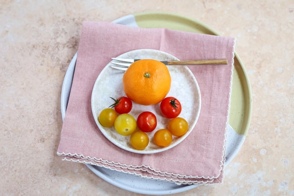 Mandarijn met cherry tomaten