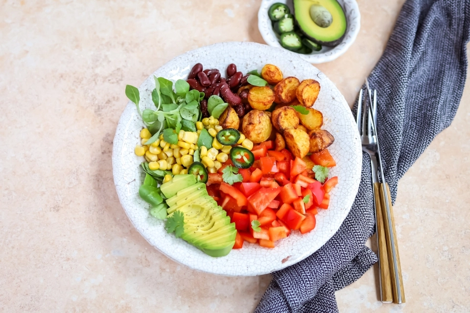 Mexicaanse krieltjessalade bowl