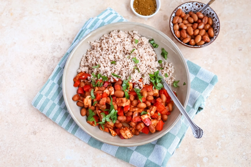 Couscous met gerookte kip & bruine bonen