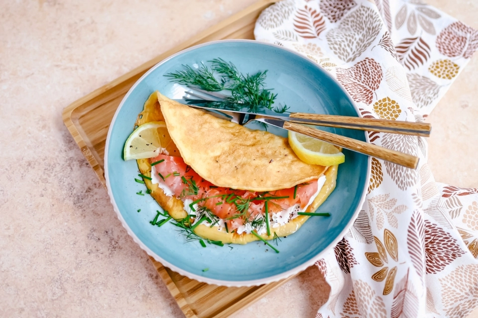 Omelet met citroen-mascarpone & gerookte zalm