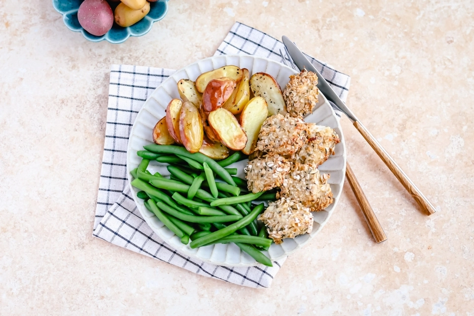 Gebakken krieltjes met kipnuggets & sperziebonen