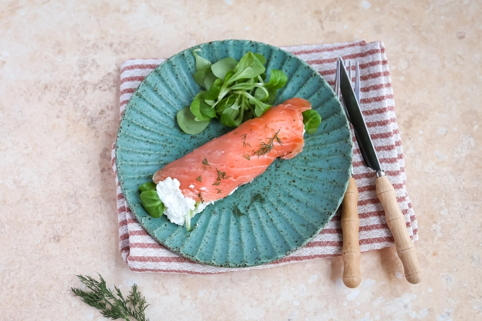 Gerookte zalm wraps met cottage cheese & geitenkaasspread