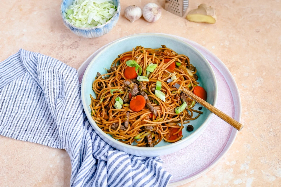 Bami goreng met runderreepjes