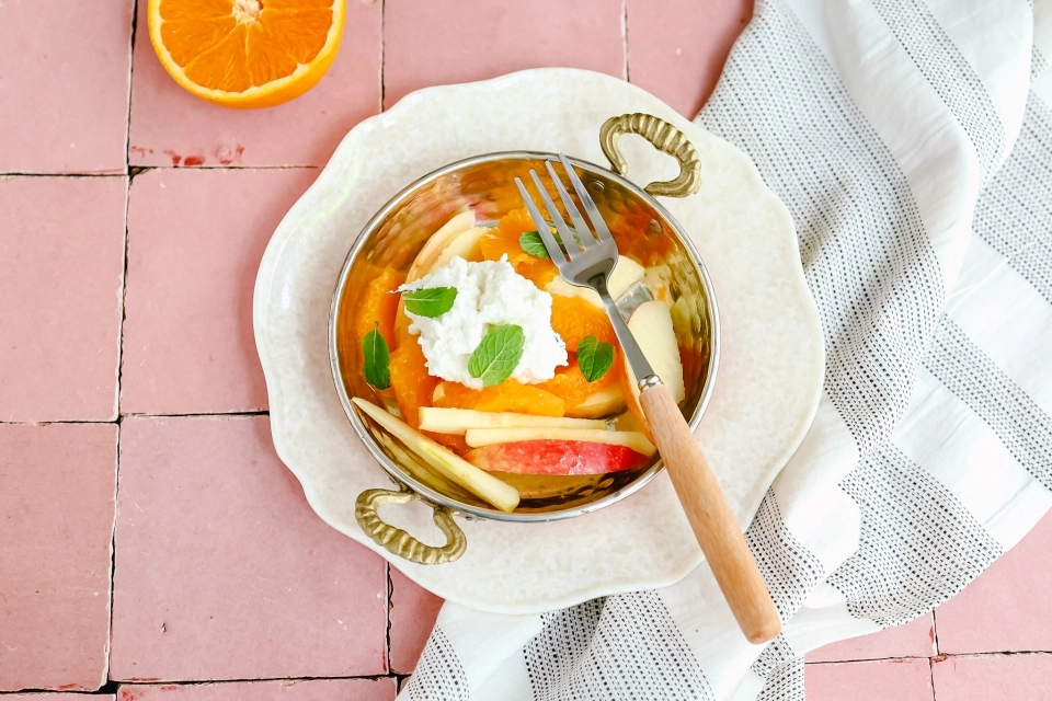 Fruitsalade met ricotta dressing