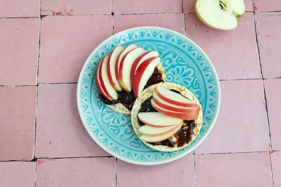 Maïswafels met appelstroop & appel