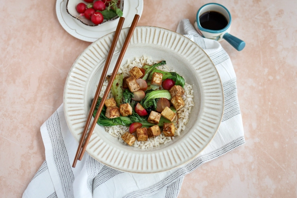 Tofu teriyaki met Shanghai paksoi & rijst