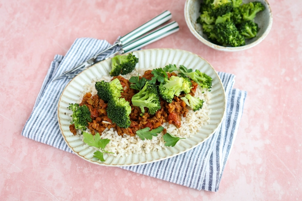 Rijst met gehaktcurry & broccoli