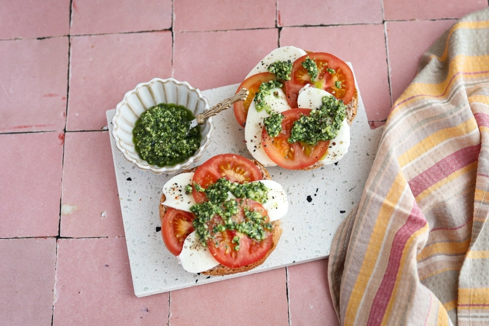 Pistolet caprese met tomaat & mozzarella