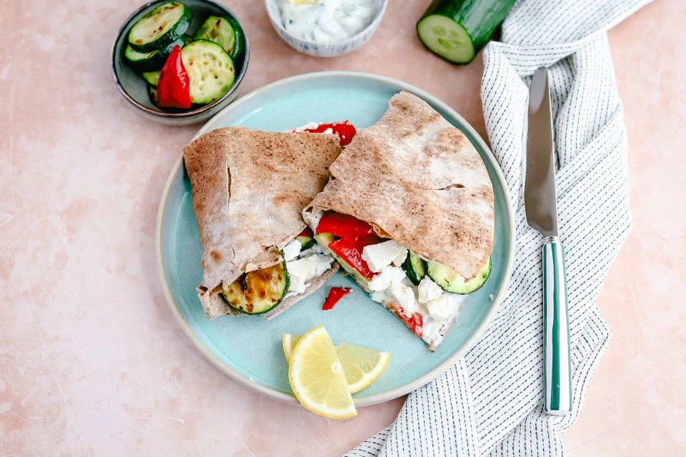 Libanees platbrood met gegrilde groenten & tzatziki