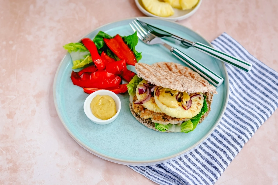 Pita kipburger & ananas