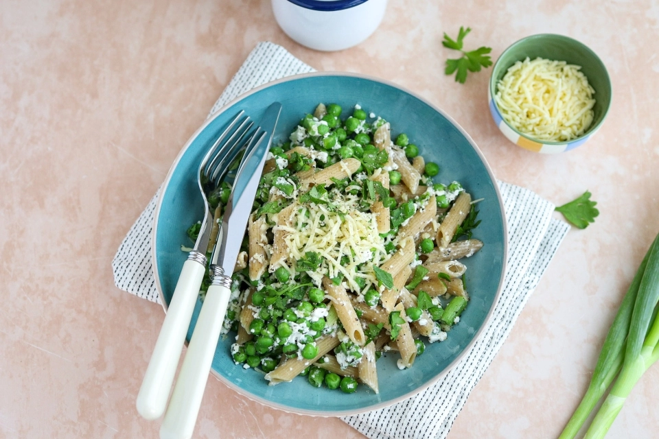 Penne met tuinerwten & cottage cheese