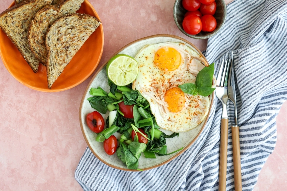 Spiegelei met reepjes kalkoenfilet
