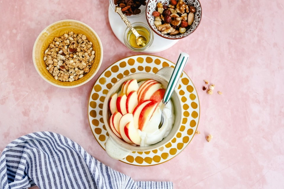 Yoghurt met appel & geroosterde havermout