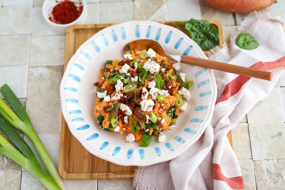 Zoete aardappel stamppot met spinazie & feta