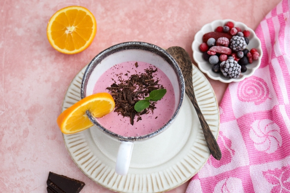 Rood fruit kwark met pure chocolade